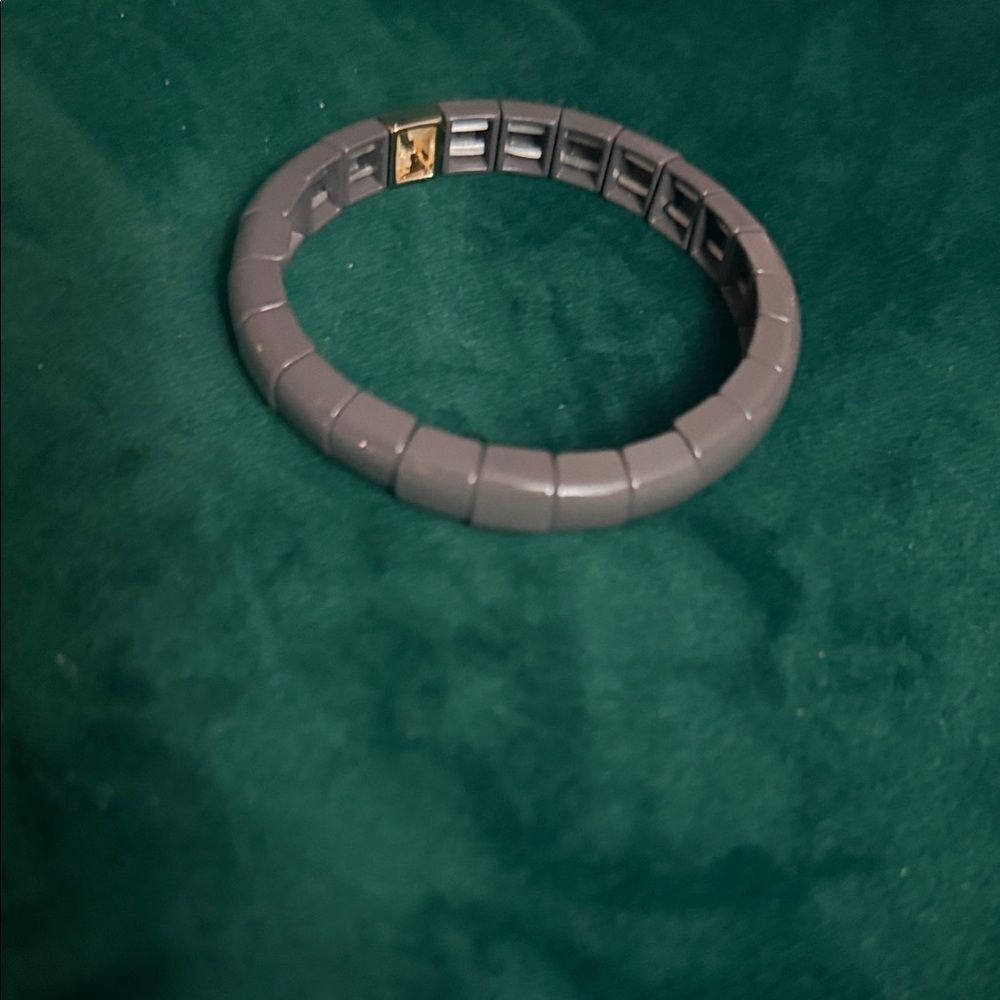 Gray Stretch Enamel Beaded Bracelet - LIKE NEW - Gray & Gold